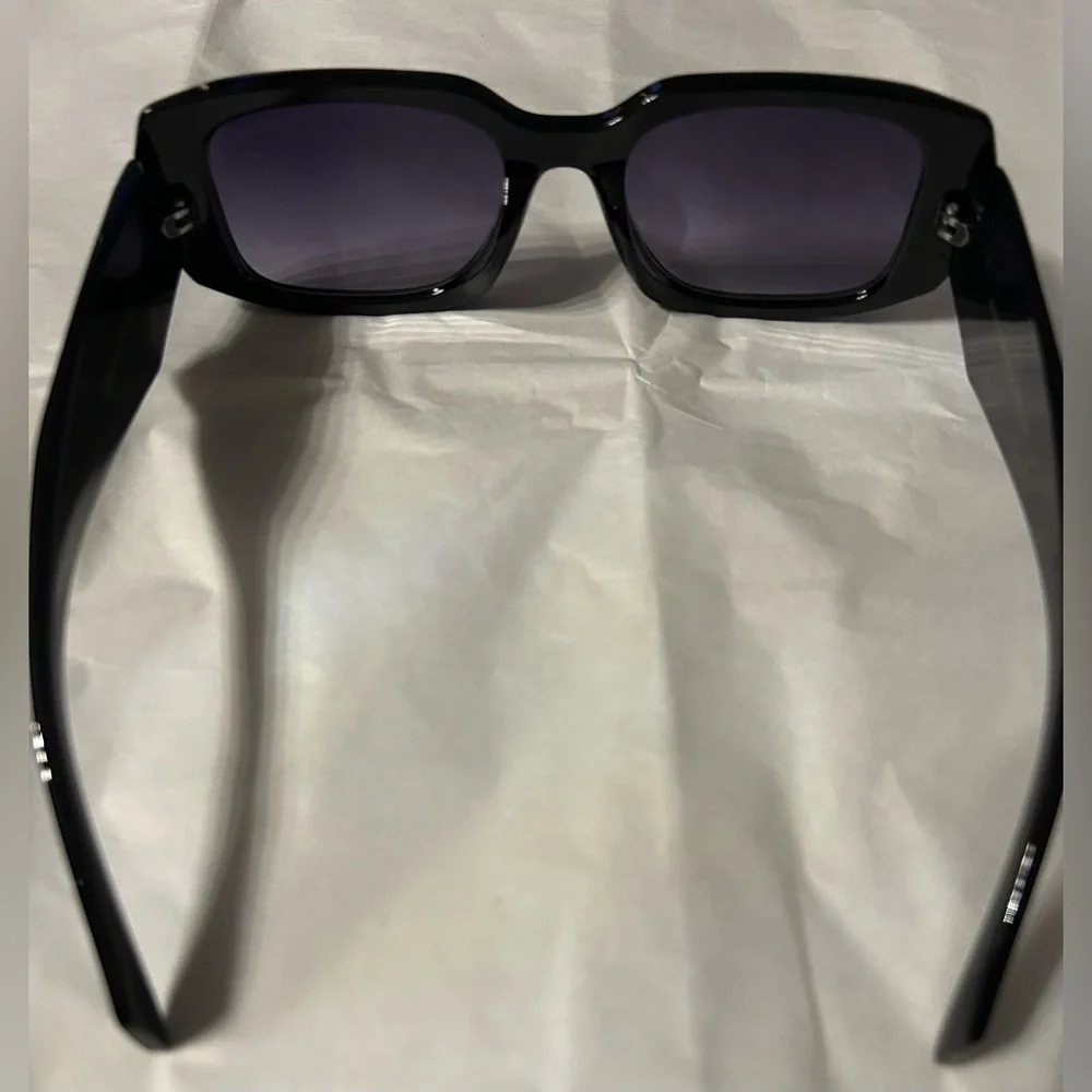 Black Geometric Sunglasses - Picture 9 of 12